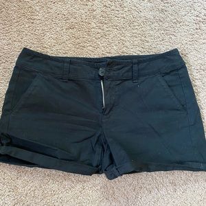 Black Mid Rise American Eagle Shorts